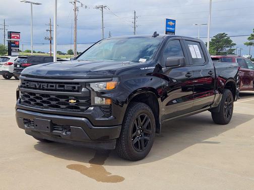 Black 2026 Chevrolet Silverado 1500 Custom
