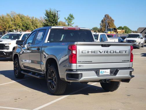 2026 Chevrolet Silverado 1500 Custom
