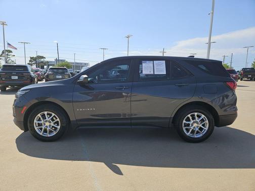 Iron Gray Metallic 2022 Chevrolet Equinox LS