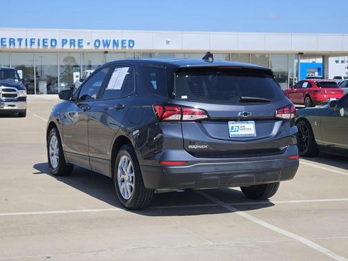 Iron Gray Metallic 2022 Chevrolet Equinox LS