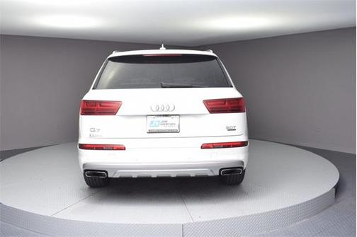 White 2018 Audi Q7 3.0T Premium Plus