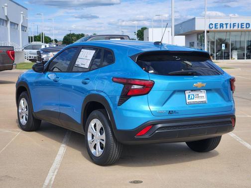 Marina Blue Metallic 2026 Chevrolet Trax LS