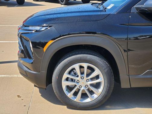 Black Metallic 2026 Chevrolet Trailblazer LS
