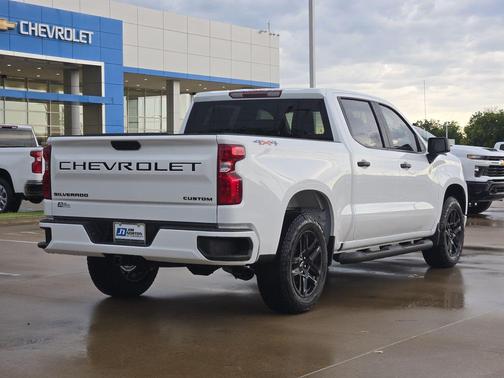 Summit White 2026 Chevrolet Silverado 1500 Custom
