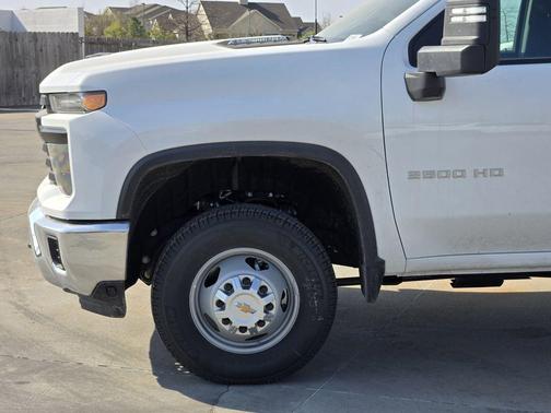Summit White 2026 Chevrolet Silverado 3500 WT