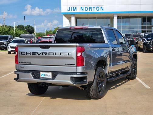 Sterling Gray Metallic 2026 Chevrolet Silverado 1500 Custom