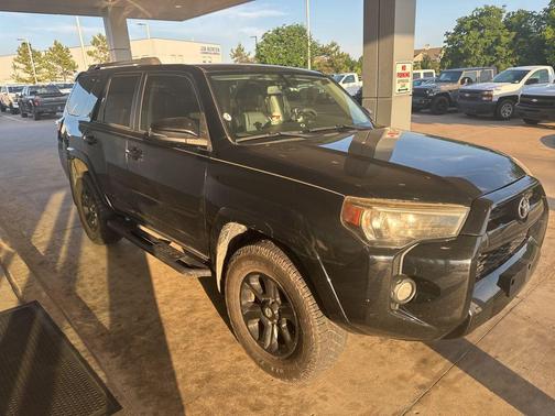 Midnight Black Metallic 2016 Toyota 4Runner SR5 Premium