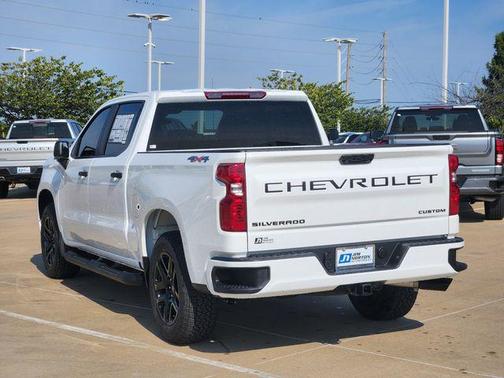 2026 Chevrolet Silverado 1500 Custom