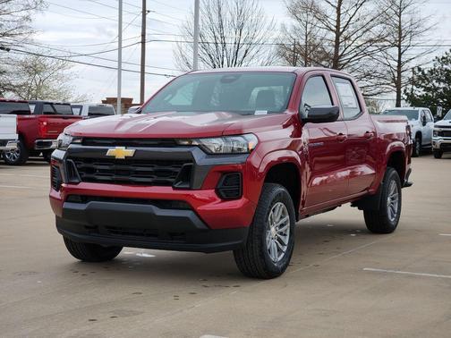 Radiant Red Tintcoat 2026 Chevrolet Colorado LT