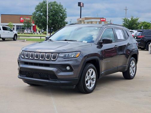 Granite Crystal Metallic Clearcoat 2022 Jeep Compass Latitude