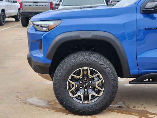 Reef Blue Metallic 2026 Chevrolet Colorado ZR2
