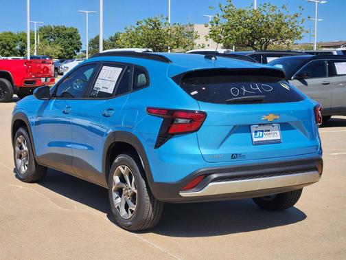 Marina Blue Metallic 2026 Chevrolet Trax LT