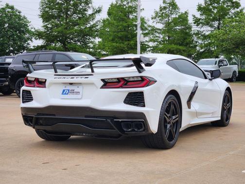 Arctic White 2026 Chevrolet Corvette Stingray w/1LT