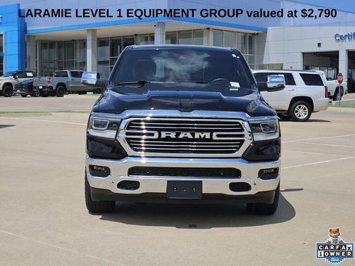 Diamond Black Crystal Pearlcoat 2024 RAM 1500 Laramie