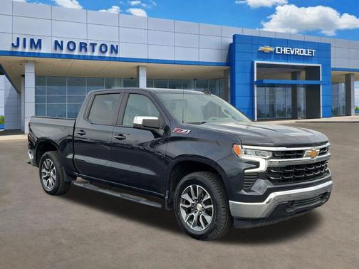 Dark Ash Metallic 2024 Chevrolet Silverado 1500 LT