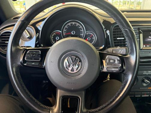 Pure White 2019 Volkswagen Beetle 2.0T S