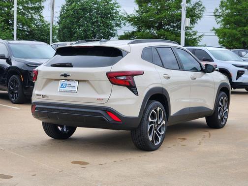 White Sands 2026 Chevrolet Trax FWD 2RS