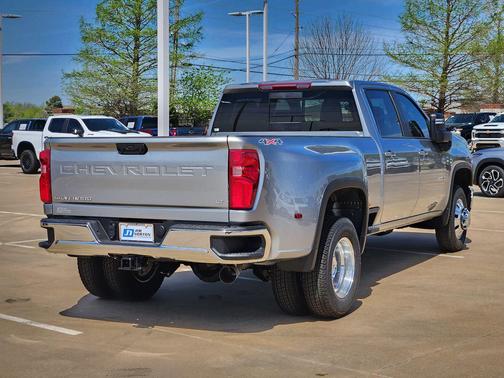 Sterling Gray Metallic 2026 Chevrolet Silverado 3500 LT