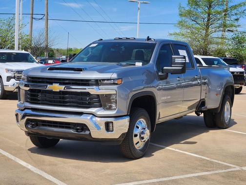 Sterling Gray Metallic 2026 Chevrolet Silverado 3500 LT