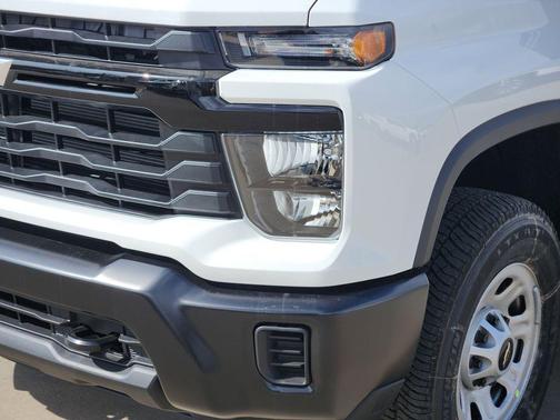 Summit White 2026 Chevrolet Silverado 2500 WT