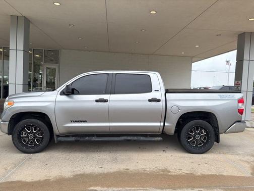 Silver Sky Metallic 2017 Toyota Tundra SR5