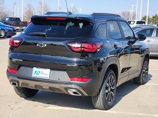 Black Metallic 2026 Chevrolet Trailblazer ACTIV
