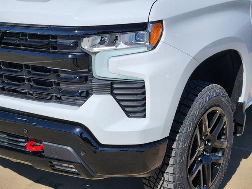 Summit White 2026 Chevrolet Silverado 1500 LT Trail Boss