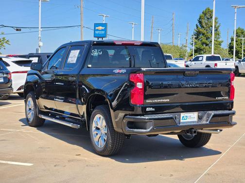 Black 2026 Chevrolet Silverado 1500 Custom