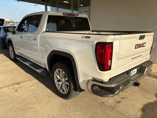 White Frost Tricoat 2019 GMC Sierra 1500 SLT