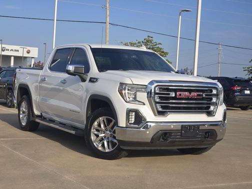 White Frost Tricoat 2019 GMC Sierra 1500 SLT