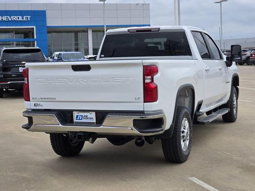 Summit White 2026 Chevrolet Silverado 2500 LT