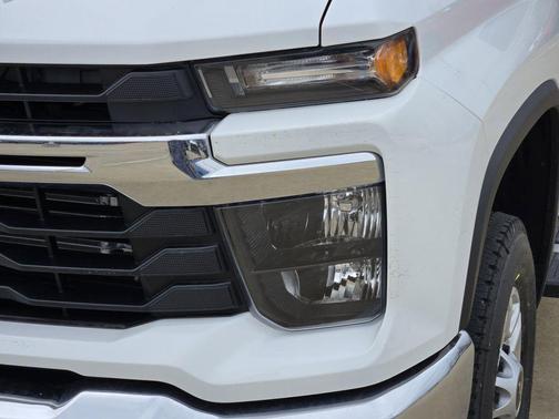 Summit White 2026 Chevrolet Silverado 2500 LT