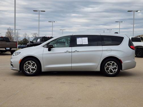 Silver Mist Clearcoat 2024 Chrysler Pacifica Limited
