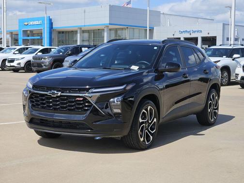 Mosaic Black Metallic 2025 Chevrolet Trax FWD 2RS