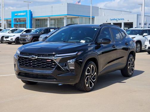Mosaic Black Metallic 2025 Chevrolet Trax FWD 2RS