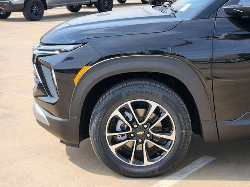 Black Metallic 2026 Chevrolet Trailblazer LT