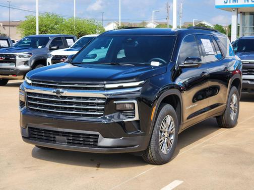 Black Metallic 2026 Chevrolet Traverse LT