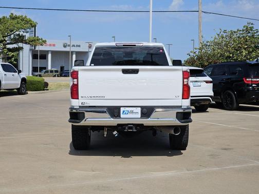 Summit White 2024 Chevrolet Silverado 2500 LT