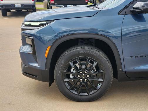 Lakeshore Blue 2026 Chevrolet Traverse LT