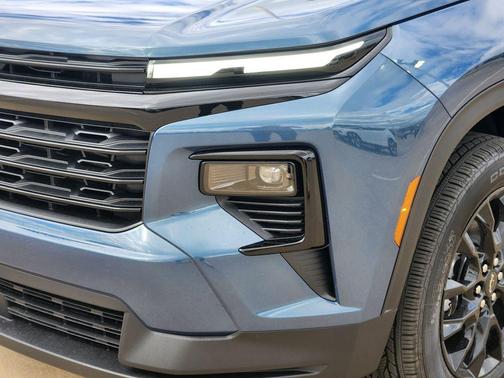 Lakeshore Blue 2026 Chevrolet Traverse LT