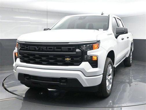 Summit White 2025 Chevrolet Silverado 1500 Custom