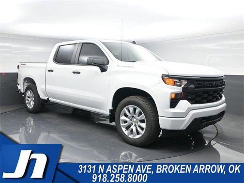 Summit White 2025 Chevrolet Silverado 1500 Custom