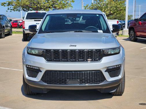 Silver Zynith 2023 Jeep Grand Cherokee Limited