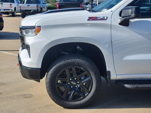 Summit White 2026 Chevrolet Silverado 1500 LT Trail Boss