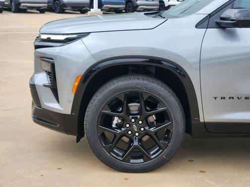 Sterling Gray Metallic 2026 Chevrolet Traverse RS