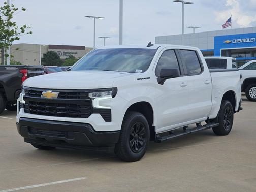 Summit White 2025 Chevrolet Silverado 1500 LT