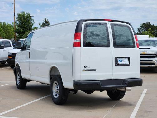 Summit White 2026 Chevrolet Express 2500 Work Van