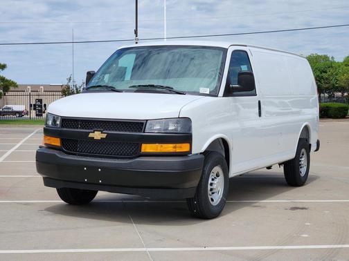 Summit White 2026 Chevrolet Express 2500 Work Van