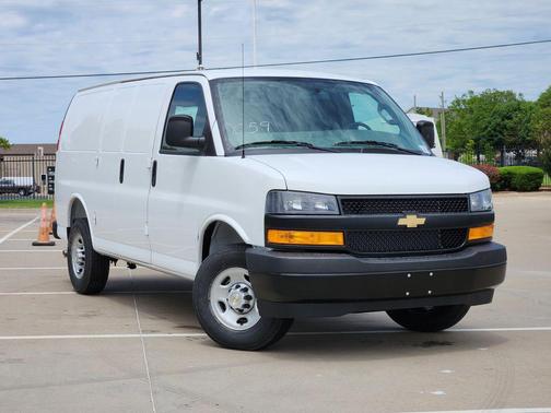 Summit White 2026 Chevrolet Express 2500 Work Van