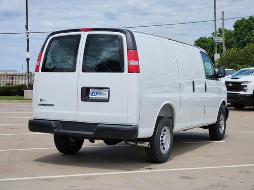 Summit White 2026 Chevrolet Express 2500 Work Van